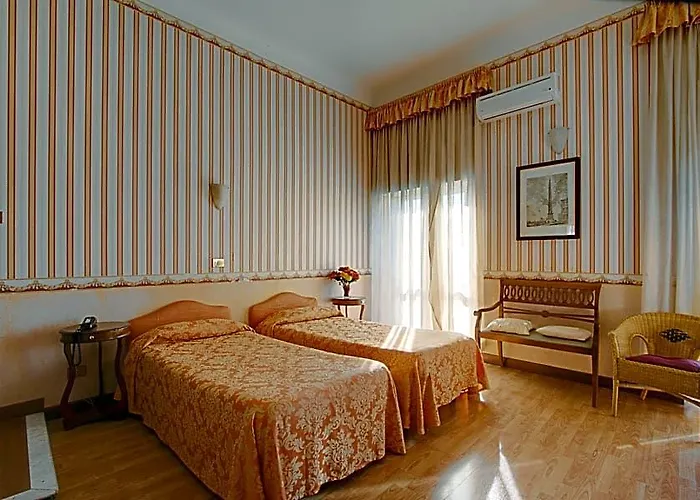 Aquarium Hotel