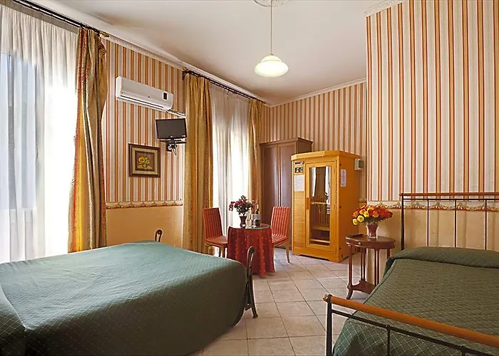 Hotel Aquarium 2*
