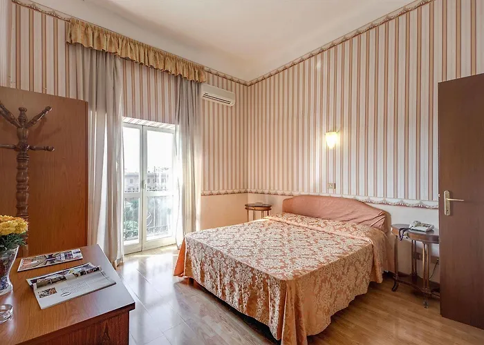 Aquarium Hotel 2*